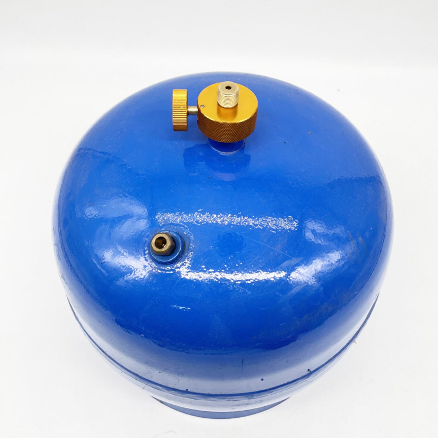 STARCAMP lightweight split type gas cartridge adapter showing compact 30 x 22 x 35mm dimensions next to gas canister