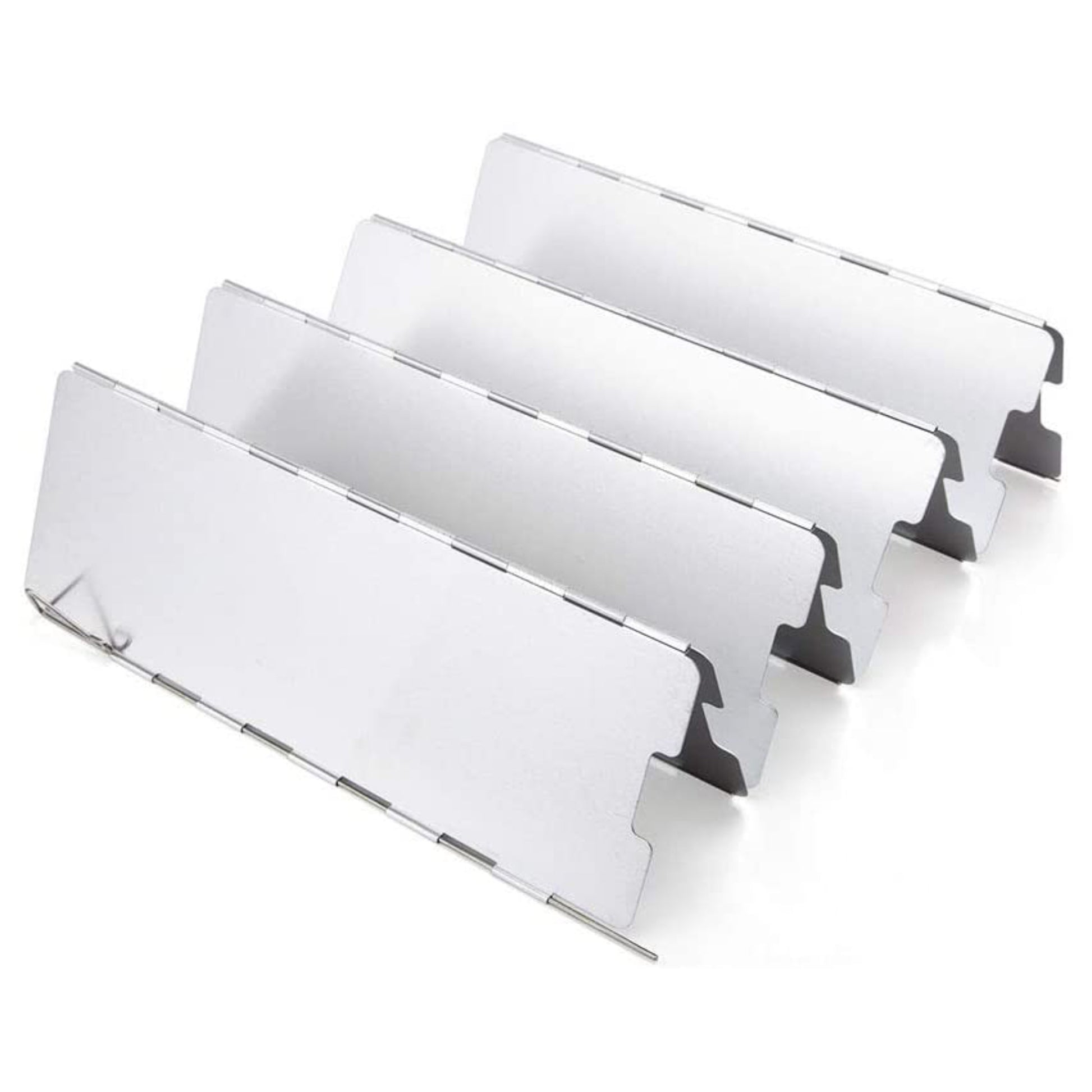 STARCAMP 8-panel aluminium wind shield formed into full circle around camping stove blocking wind from all sides